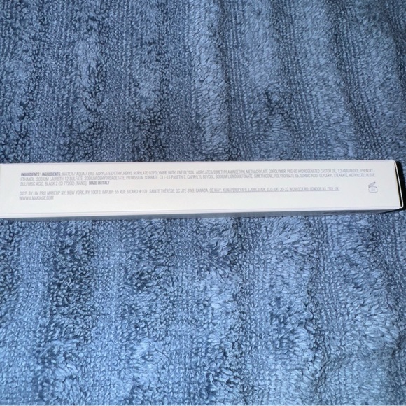 IL MAKIAGE Black Card Waterproof Liquid Eyeliner - Picture 4 of 4